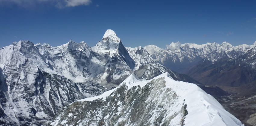 Island Peak – 16 Days